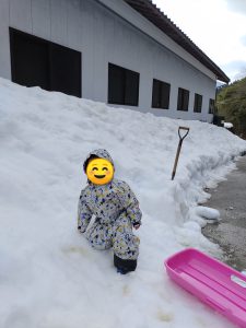 雪遊び